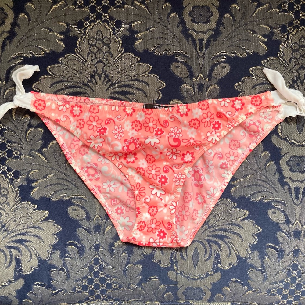 🌸Girls Floral Italian Tezenis Bathing Suit Bikini Bottom, size 12